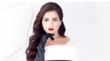 صورة مثيرة.. مي عز الدين تحتفل بعيد ميلادها مع زوجها